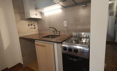 DEPARTAMENTO ALQUILER MONOAMBIENTE CON BALCON AL FRENTE