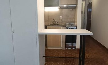 DEPARTAMENTO ALQUILER MONOAMBIENTE CON BALCON AL FRENTE