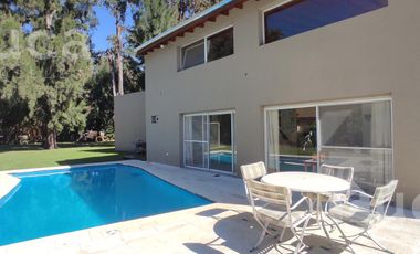 Alq Temporal | Moderna y Luminosa casa en Ing, Maaschwitz, La Bota.