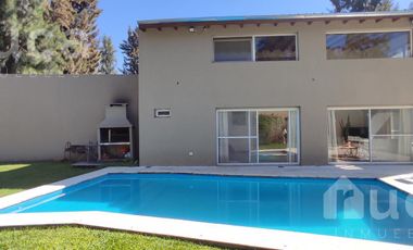 Alq Temporal | Moderna y Luminosa casa en Ing, Maaschwitz, La Bota.