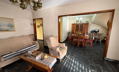 CASA 4 AMBIENTES VENTA EN Colon 2875 (REMEDIOS DE ESCALADA)