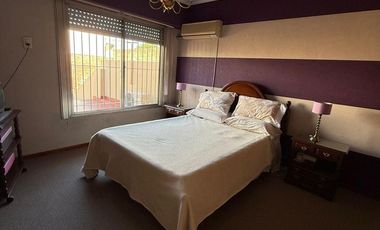 CASA 4 AMBIENTES VENTA EN Colon 2875 (REMEDIOS DE ESCALADA)