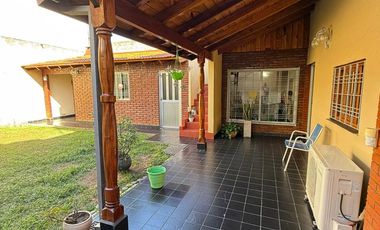 CASA 4 AMBIENTES VENTA EN Colon 2875 (REMEDIOS DE ESCALADA)