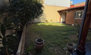 CASA 4 AMBIENTES VENTA EN Colon 2875 (REMEDIOS DE ESCALADA)