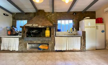 Venta - Casa 3 dormitorios con pileta – Bordabehere 1877, Funes Zona 6