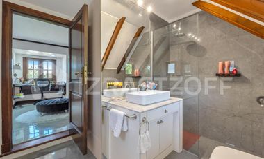 Casa en alquiler temporario y anual en El Carmel 5 dormitorios y 4500mts de parque