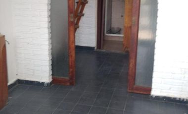 Alquiler de departamento tipo casa PH 1 ambiente en Sarandi