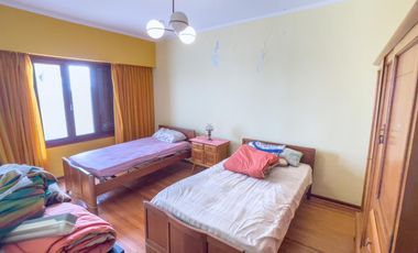 Casa de 4 dormitorio, patio, terraza, cochera, barrio Martin