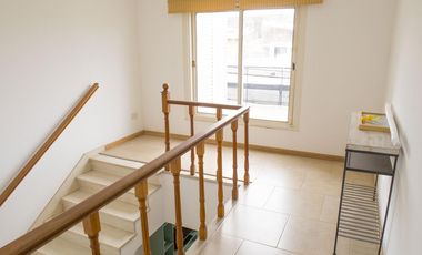 Venta Departamento céntrico - Lobos