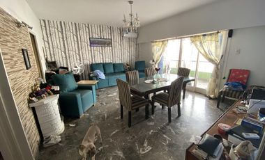 Local a la calle mas depto. 3 amb en PA