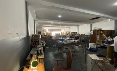 Local a la calle mas depto. 3 amb en PA