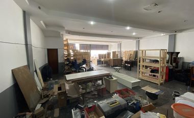 Local a la calle mas depto. 3 amb en PA