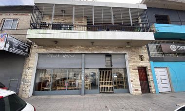 Local a la calle mas depto. 3 amb en PA