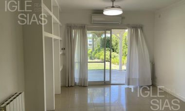 Casa en alquiler al lago en Los Castores, Nordelta