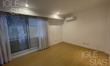 Casa en alquiler al lago en Los Castores, Nordelta