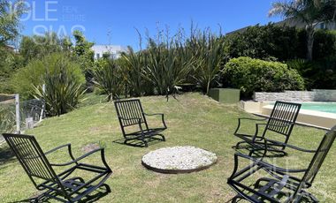Casa en alquiler al lago en Los Castores, Nordelta