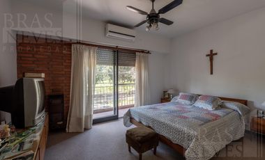 3 dormitorios - 2 baños completos // frente al Golf - IMPECABLE