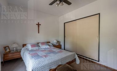 3 dormitorios - 2 baños completos // frente al Golf - IMPECABLE