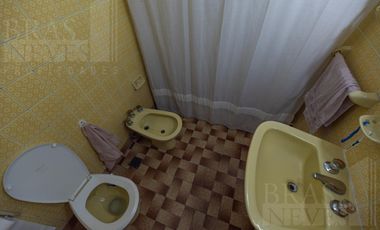 3 dormitorios - 2 baños completos // frente al Golf - IMPECABLE