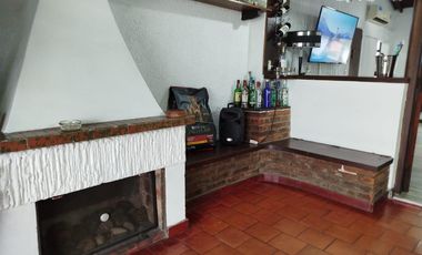 Departamento 3 ambientes con patio y garage propio Hurlingham