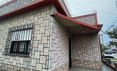 Casa en  venta de 3 ambientes con cochera, patio, terraza y parrilla - Wilde