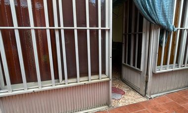 Casa en  venta de 3 ambientes con cochera, patio, terraza y parrilla - Wilde