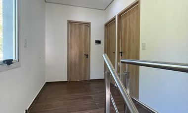 GRAN CASA A ESTRENAR EN BARRIO PRIVADO PUERTO URQUIZA FRENTE AL RIO  - Parana