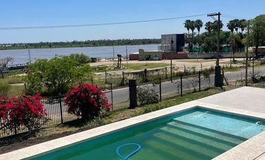 GRAN CASA A ESTRENAR EN BARRIO PRIVADO PUERTO URQUIZA FRENTE AL RIO  - Parana