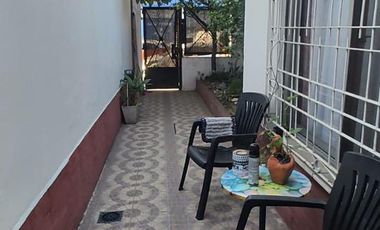 Casa en venta para dos familias de 3 ambiente y 2 ambientes  con cochera - Wilde