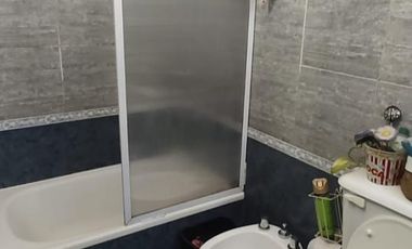 Casa en venta para dos familias de 3 ambiente y 2 ambientes  con cochera - Wilde