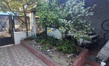 Casa en venta para dos familias de 3 ambiente y 2 ambientes  con cochera - Wilde
