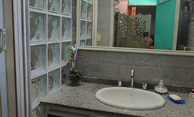 Casa en venta para dos familias de 3 ambiente y 2 ambientes  con cochera - Wilde