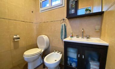 Venta - Casa al frente - 3 Dormitorios - con cochera y pileta – Funes City, Funes