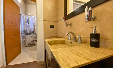 Venta - Casa al frente - 3 Dormitorios - con cochera y pileta – Funes City, Funes