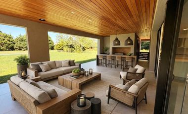 VENTA Casa 4 dormitorios en Kentucky Calidad Amenities