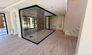 VENTA Casa 4 dormitorios en Kentucky Calidad Amenities