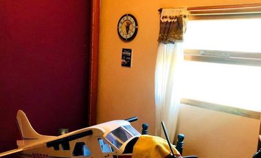 CASA CON OFICINA Y GALPON