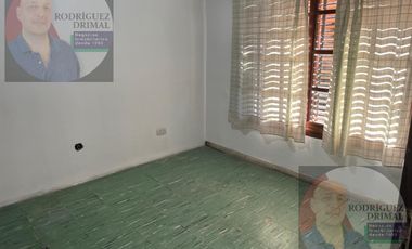 Casa en  Adrogue de dos plantas  a terminar
