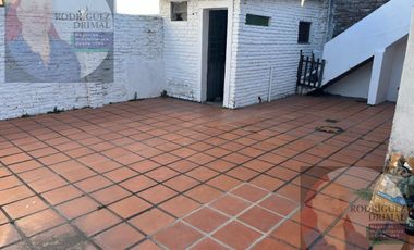 Casa en  Adrogue de dos plantas  a terminar