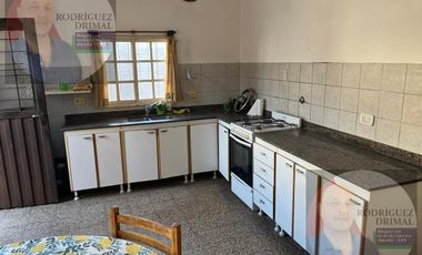 Casa en  Adrogue de dos plantas  a terminar