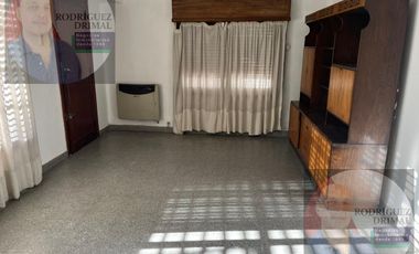 Casa en  Adrogue de dos plantas  a terminar