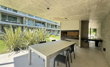 Venta - Departamento de dos dormitorios con balcón y amenities en Condominios Bagua, Funes