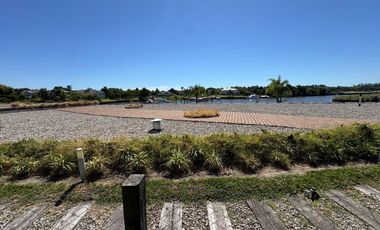 Departamento en edificio Acqua Rio Nordelta