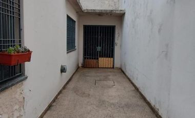 Casa 3 ambientes en venta, lote 600 metros, APTA CREDITO, Berazategui