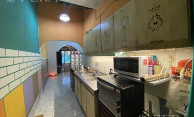 Venta PH 4 ambientes con cochera y patio en Wilde