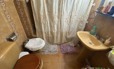 Venta PH 4 ambientes con cochera y patio en Wilde