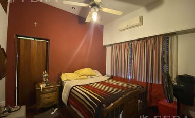 Venta PH 4 ambientes con cochera y patio en Wilde