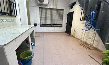 Venta PH 4 ambientes con cochera y patio en Wilde