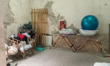 Local o Salón en Remedios De Escalada Este a metros de zona comercial Achaval