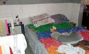 Local o Salón en Remedios De Escalada Este a metros de zona comercial Achaval